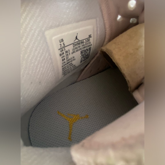 Womens Air Jordan 6 Retro size 7.5 kept unused and pristine in box nike - Picture 4 of 7